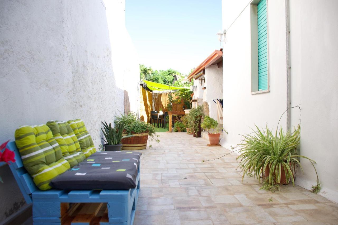 Bnb Le Janas Bed and Breakfast Càbras Esterno foto