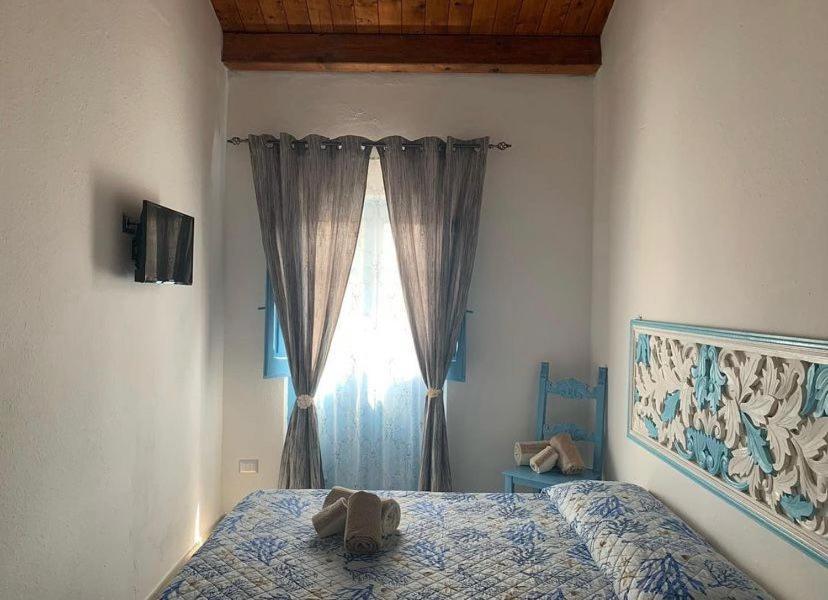 Bnb Le Janas Bed and Breakfast Càbras Esterno foto