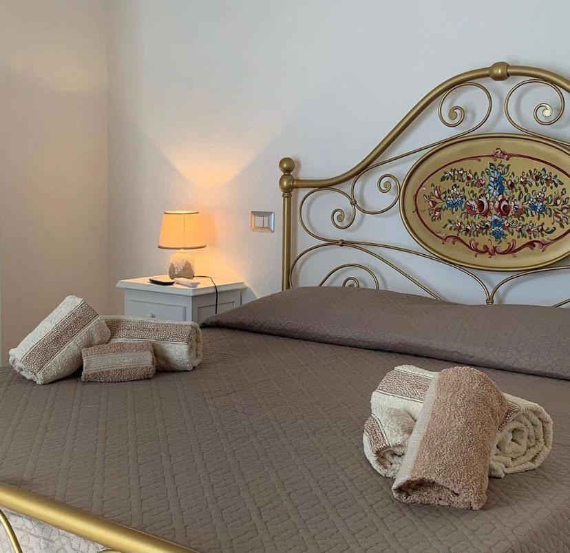 Bnb Le Janas Bed and Breakfast Càbras Esterno foto